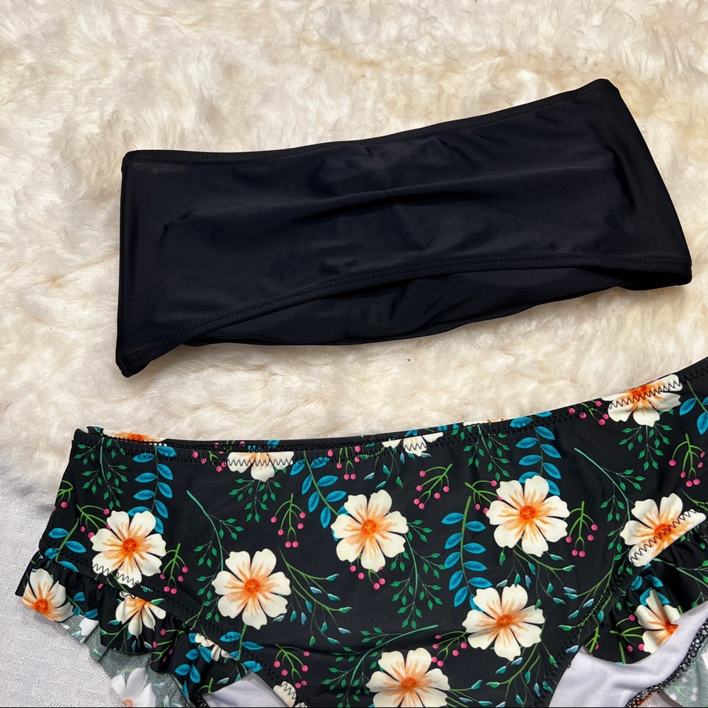 NWOT BLACK BANDEAU TOP